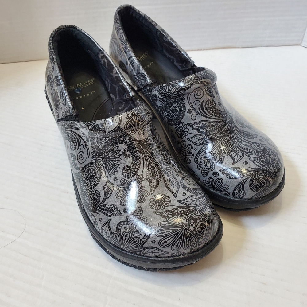 Nurse Mates Bryar Clogs Womens Size 7.5